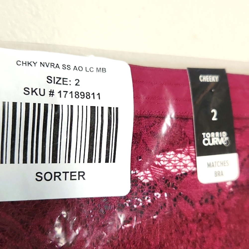 ❤️NWT TORRID VALENTINES DAY PANTY FUCHSIA MID-RISE CHEEKY - PLUS SIZE - Picture 4 of 10